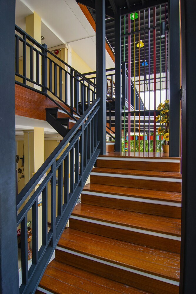 Hotel Oyo Baan Taklom Chomtalay