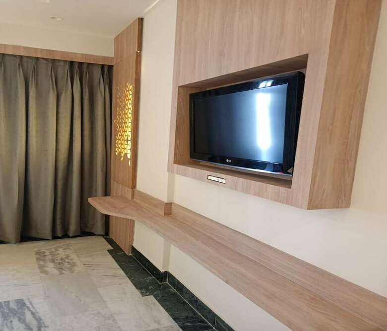 Hotel Capitol Residency