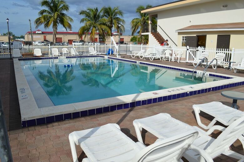 Hotel Americas Best Value Inn Ft. Myers