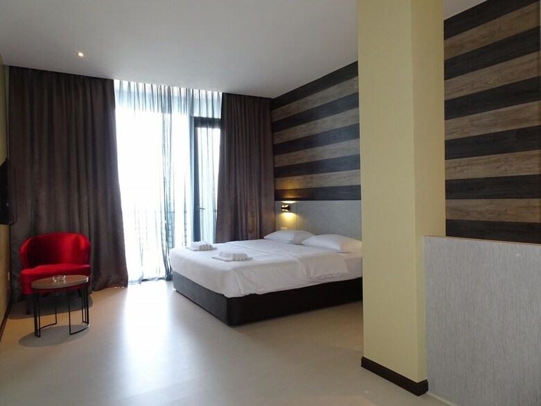 Bayfront Hotel