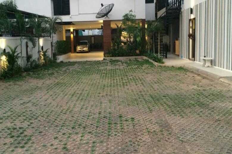 Hotel Dino Studio