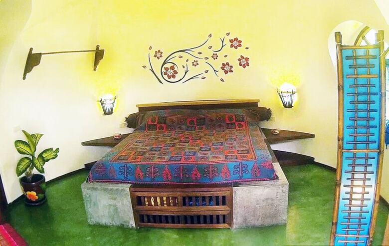 Hotel Flower Power Village