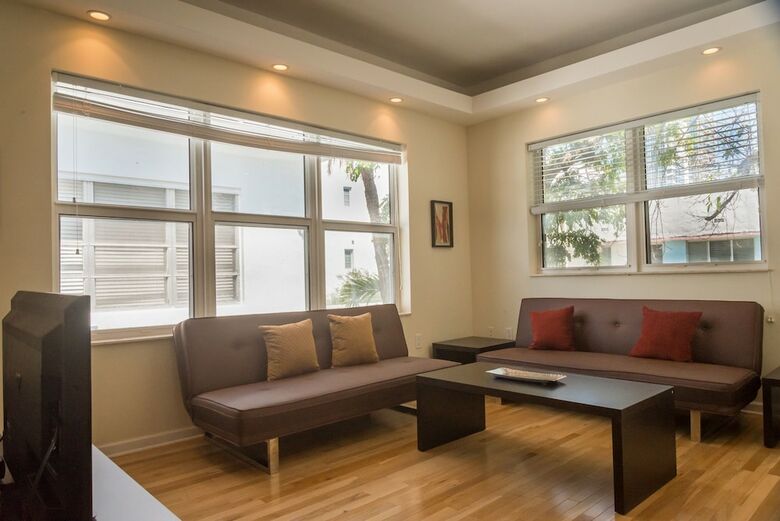 Aparthotel La Costa Suites By Royal Stays