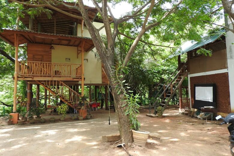 Hotel Riverside Cabana Yala