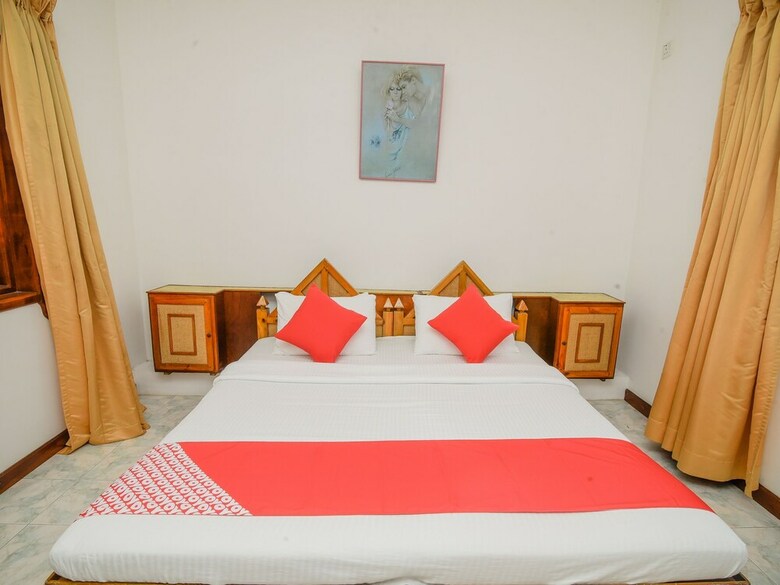 Hotel Oyo 458 Kandyan Crown