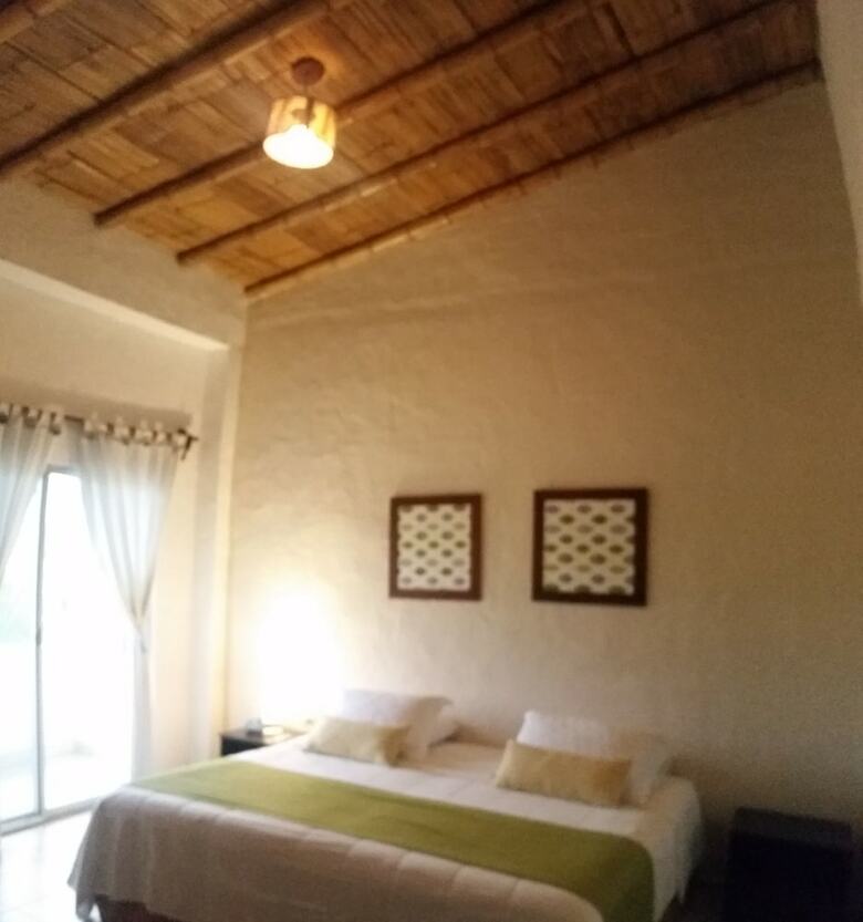 Hotel Sanctuary Puerto Cayo Lodge