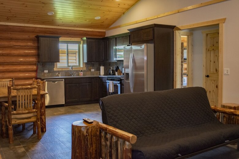 Hotel Bonners Ferry Log Inn