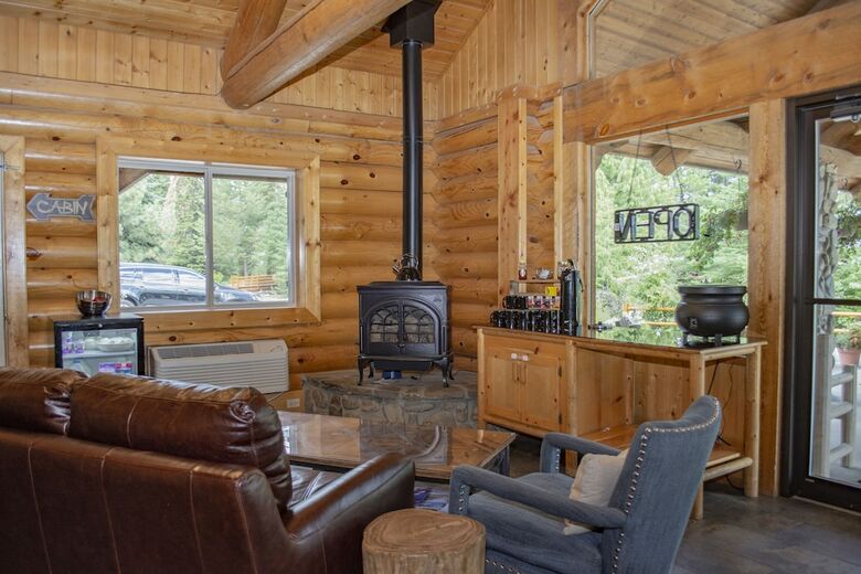 Hotel Bonners Ferry Log Inn