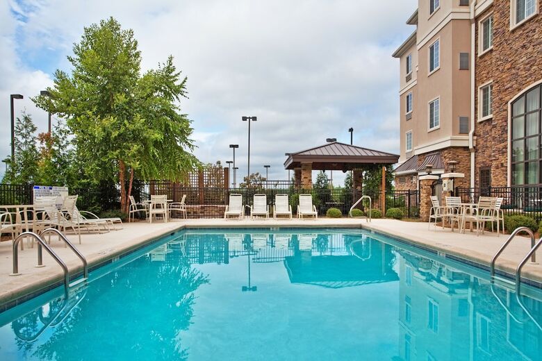 Hotel Staybridge Suites Columbus Ft. Benning