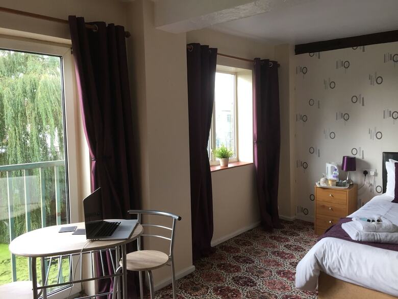 Hotel Riverside Mews