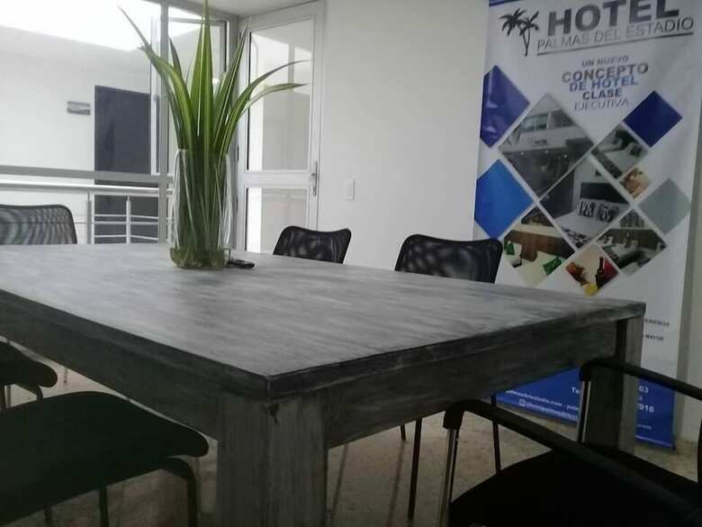 Hotel Palmas Del Estadio