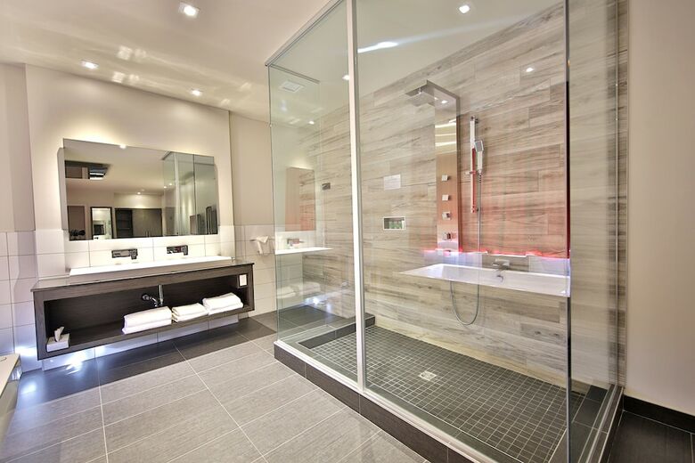 Hotel H�tel � Suites