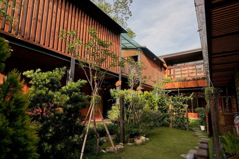 Hostal Yue Lake Backpackers