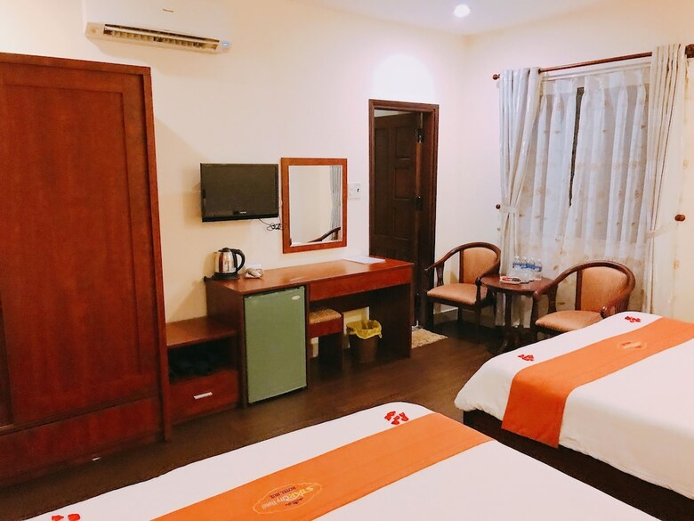Golden Star Hotel
