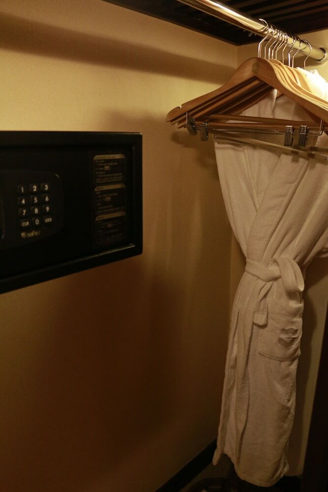 Golden Flower Hotel