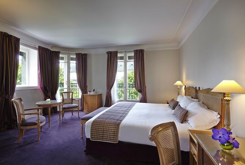 Royal Hotel Paris Champs Elys�es