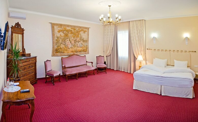 Bristol Hotel