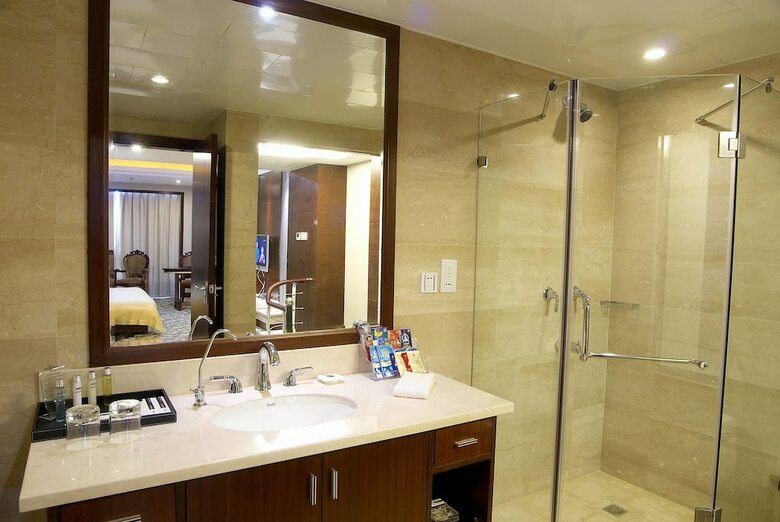 Bossman International Hotel