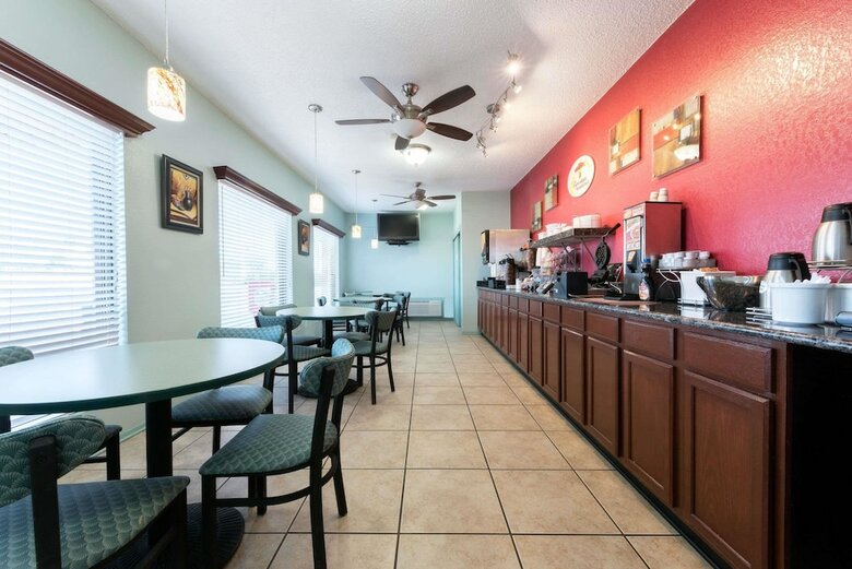 Motel Super 8 By Wyndham Waco/mall Area Tx