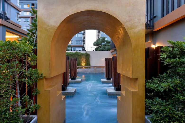 Hotel The Grass Serviced Suites By At Mind