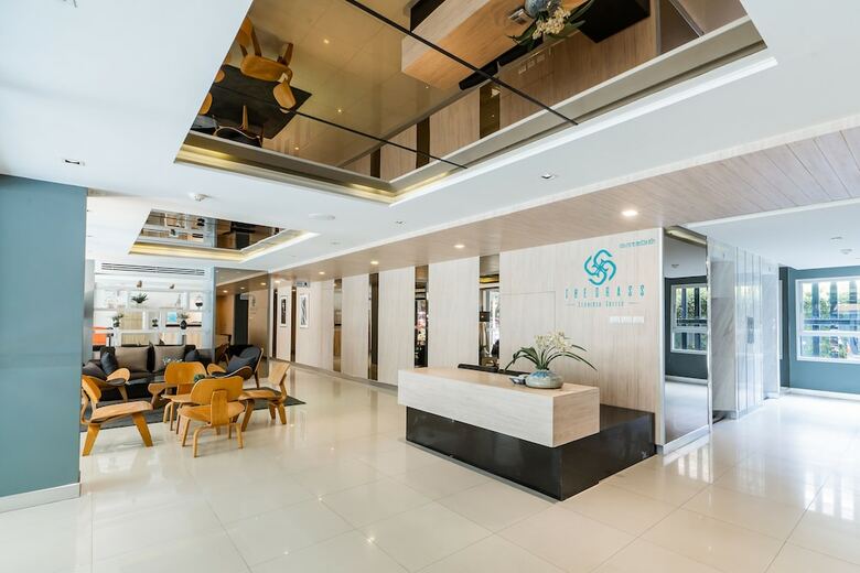 Hotel The Grass Serviced Suites By At Mind