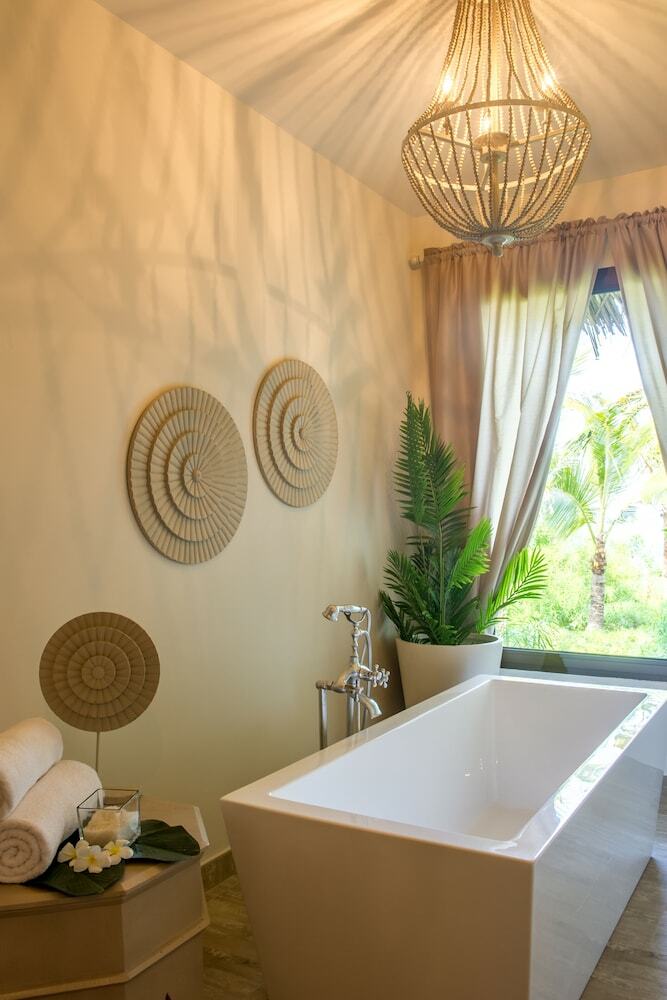 Hotel Zawadi Beach Villas