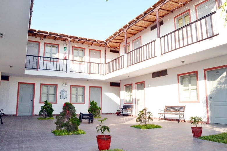 Hotel La Estancia Sur