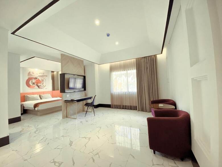 Topas Galeria Hotel
