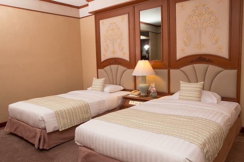 Chiang Mai Plaza Hotel
