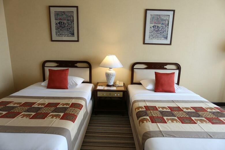 Chiang Mai Plaza Hotel