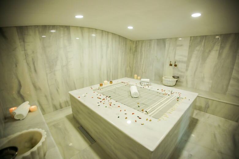 Hotel And Spa Crystal