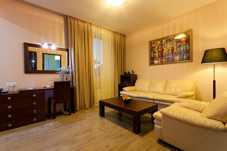 Hotel And Spa Crystal