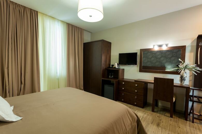 Hotel And Spa Crystal