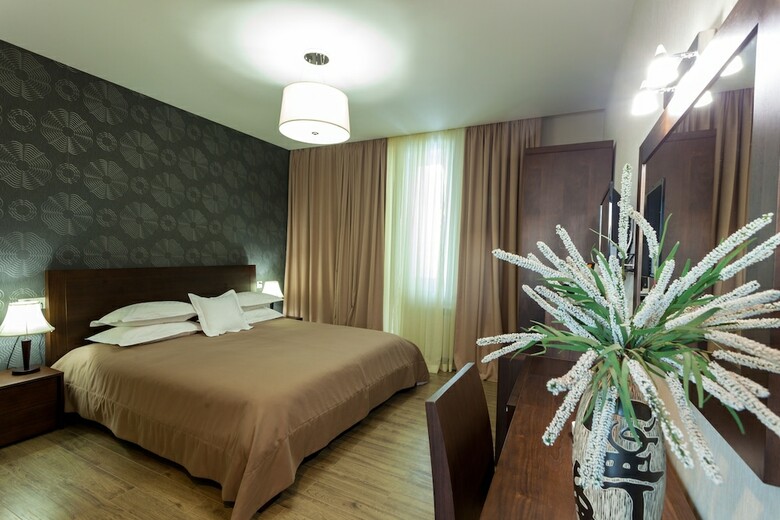 Hotel And Spa Crystal