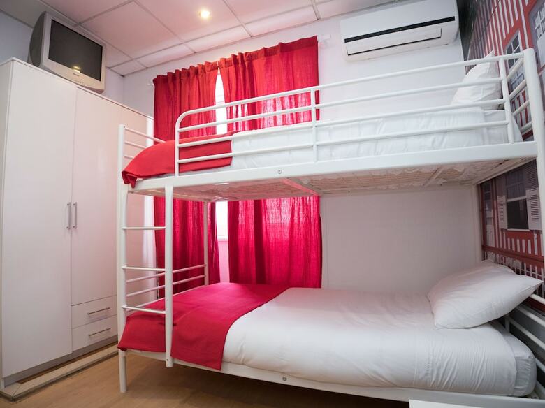 Hotel Peters Guesthouse - Al