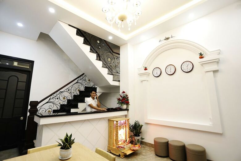 Moon & Sun Hotel