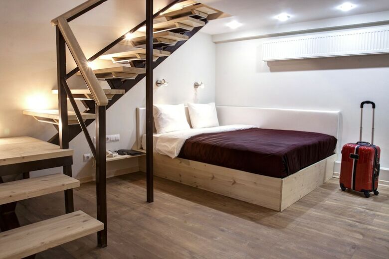 Stony Island Hotel At Blagodatnaya