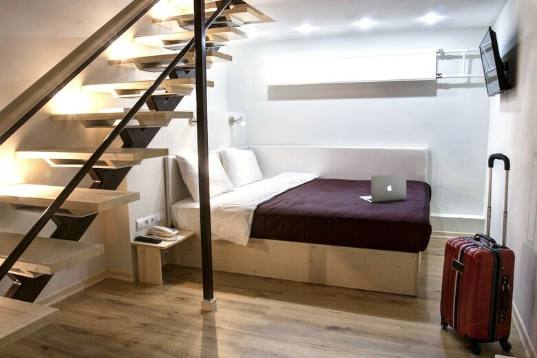 Stony Island Hotel At Blagodatnaya