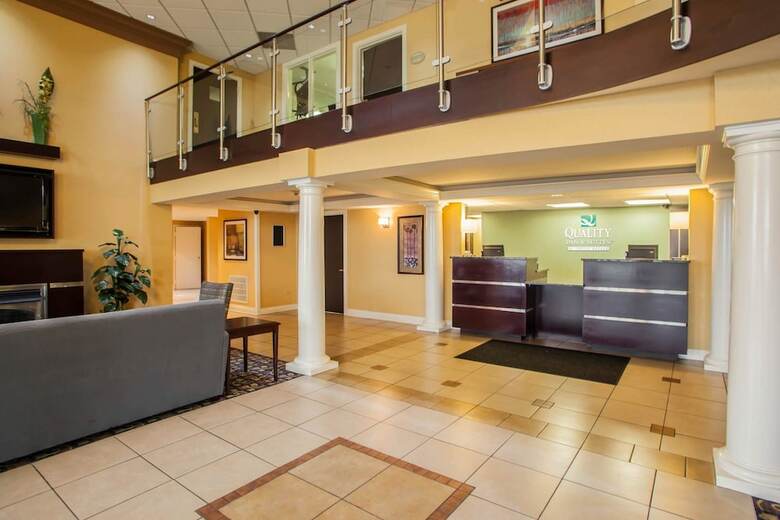 Hotel Quality Inn And Suites St Charles -west Chicago