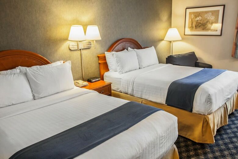 Hotel Quality Inn And Suites St Charles -west Chicago