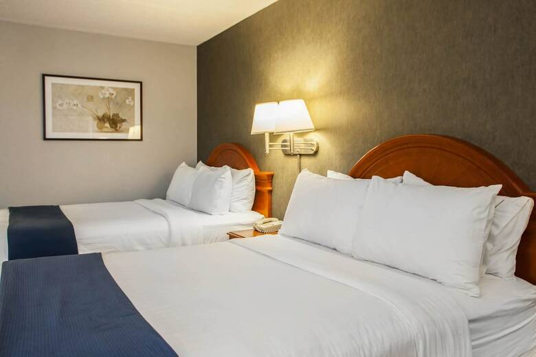 Hotel Quality Inn And Suites St Charles -west Chicago