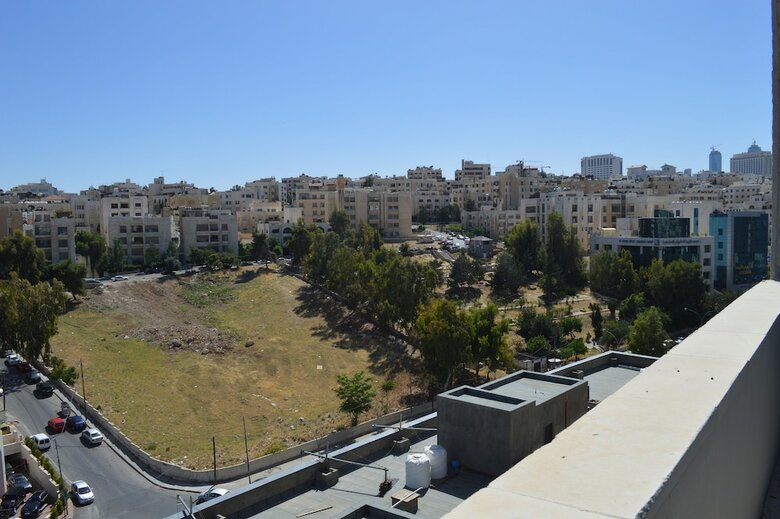 Janty Apartments