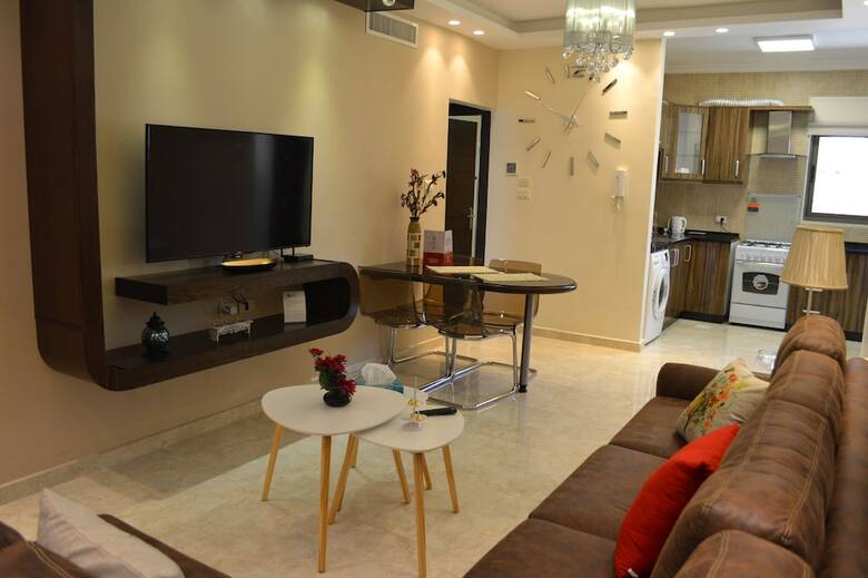 Janty Apartments