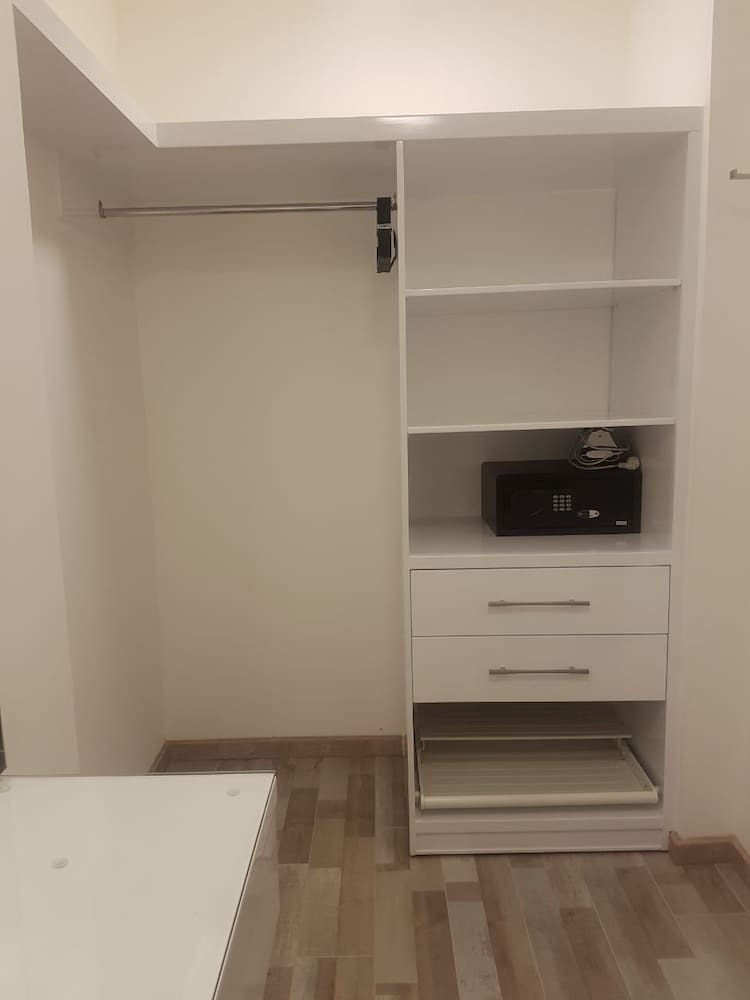 Janty Apartments