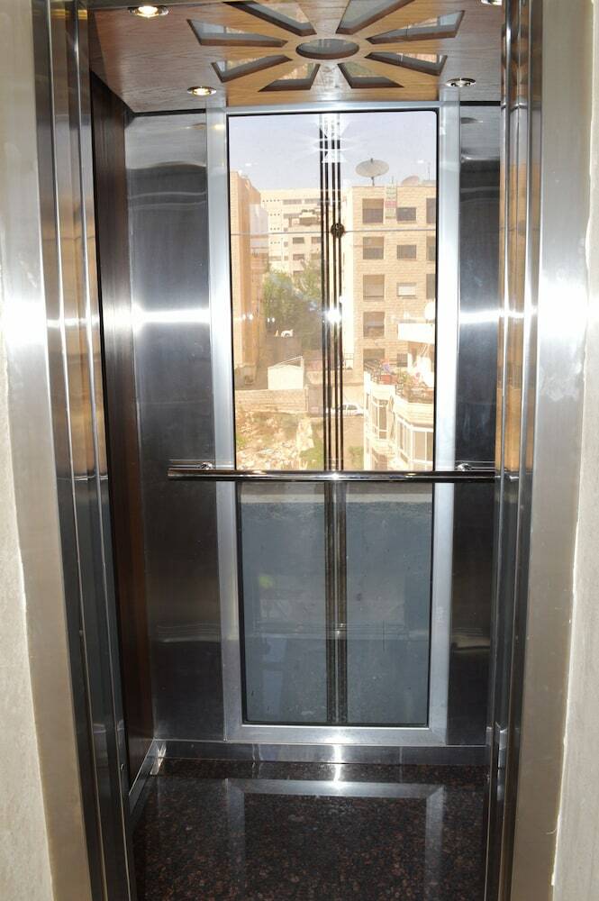 Janty Apartments