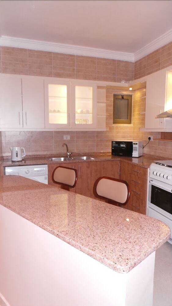Janty Apartments