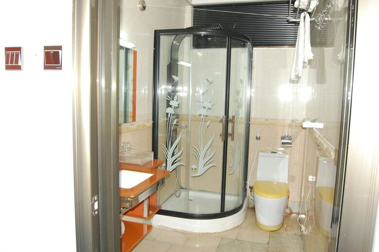 Nemax Royal Hotel