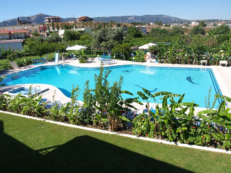 Garden Hotel