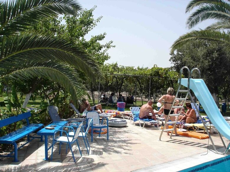 Garden Hotel