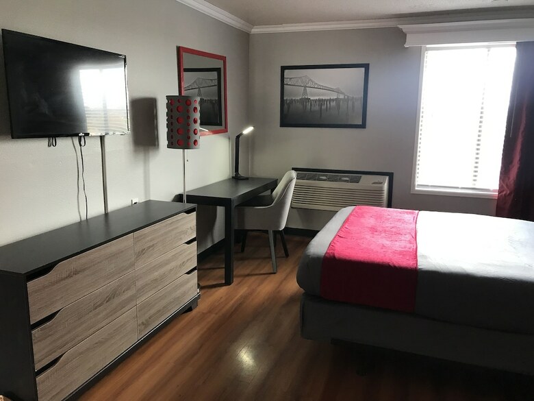 Hotel Sunnyside Inn & Suites